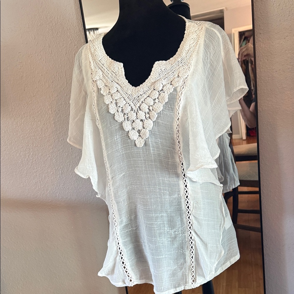 entro White Crochet V-Neck Flutter Sleeve Blouse